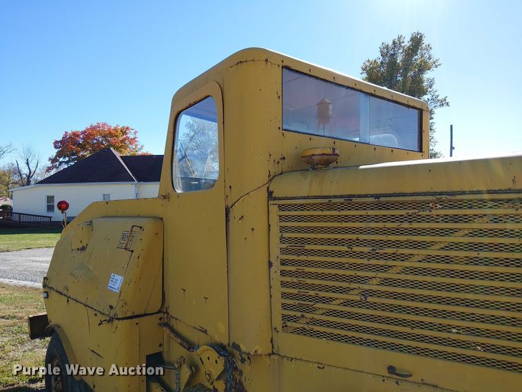 image for item FK0523 Wayne 1-460 street sweeper truck