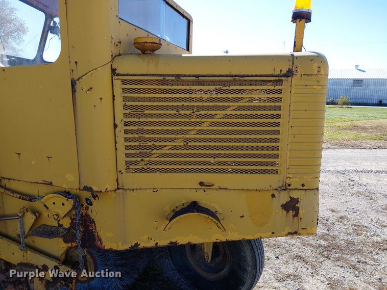 image for item FK0523 Wayne 1-460 street sweeper truck