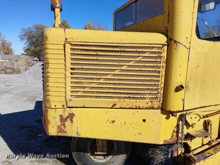 image for item FK0523 Wayne 1-460 street sweeper truck