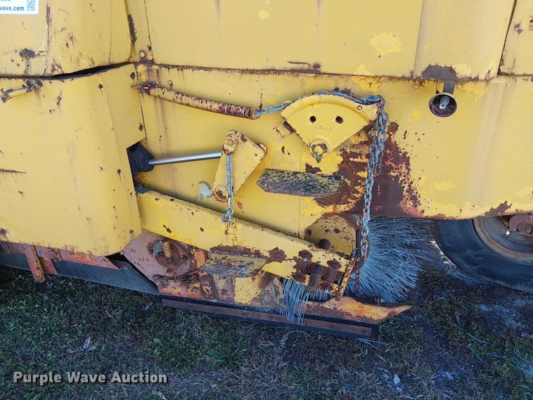 image for item FK0523 Wayne 1-460 street sweeper truck