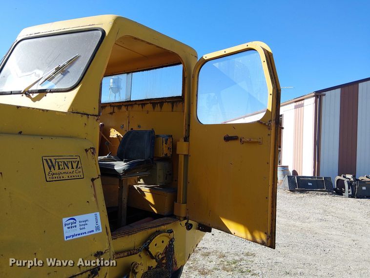 image for item FK0523 Wayne 1-460 street sweeper truck