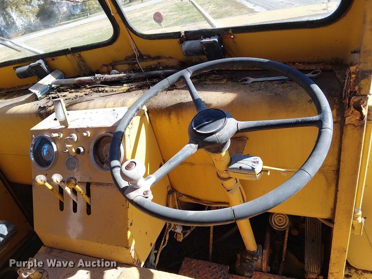 image for item FK0523 Wayne 1-460 street sweeper truck