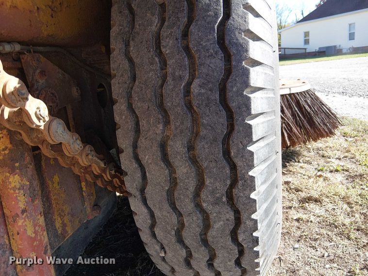 image for item FK0523 Wayne 1-460 street sweeper truck