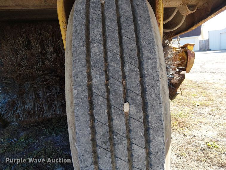 image for item FK0523 Wayne 1-460 street sweeper truck