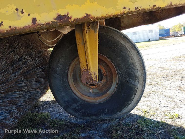 image for item FK0523 Wayne 1-460 street sweeper truck