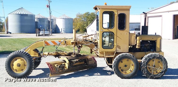 image for item FK0524 1957 Allis-Chalmers D rigid frame motor grader