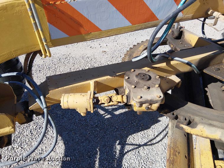 image for item FK0524 1957 Allis-Chalmers D rigid frame motor grader