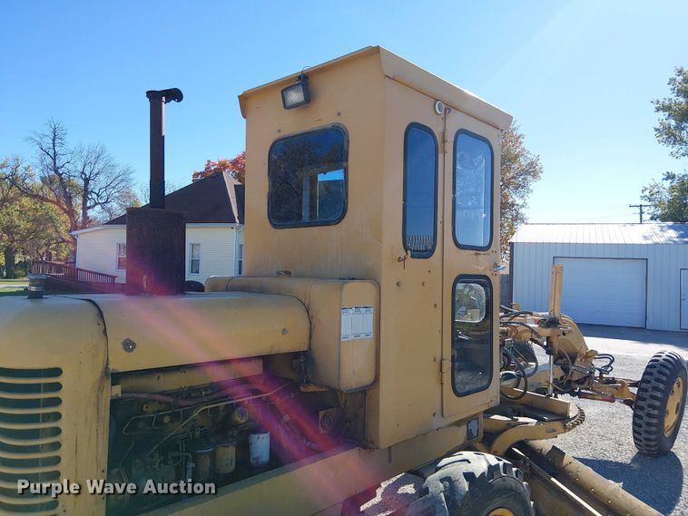 image for item FK0524 1957 Allis-Chalmers D rigid frame motor grader