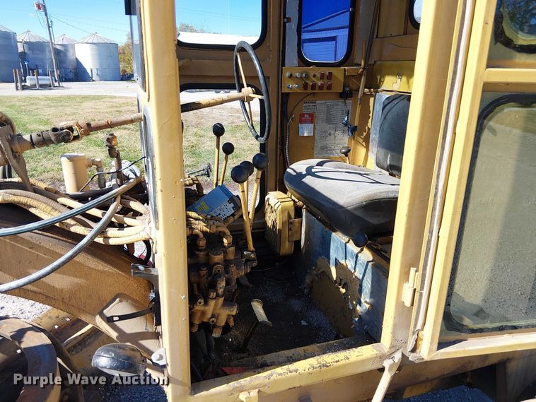 image for item FK0524 1957 Allis-Chalmers D rigid frame motor grader