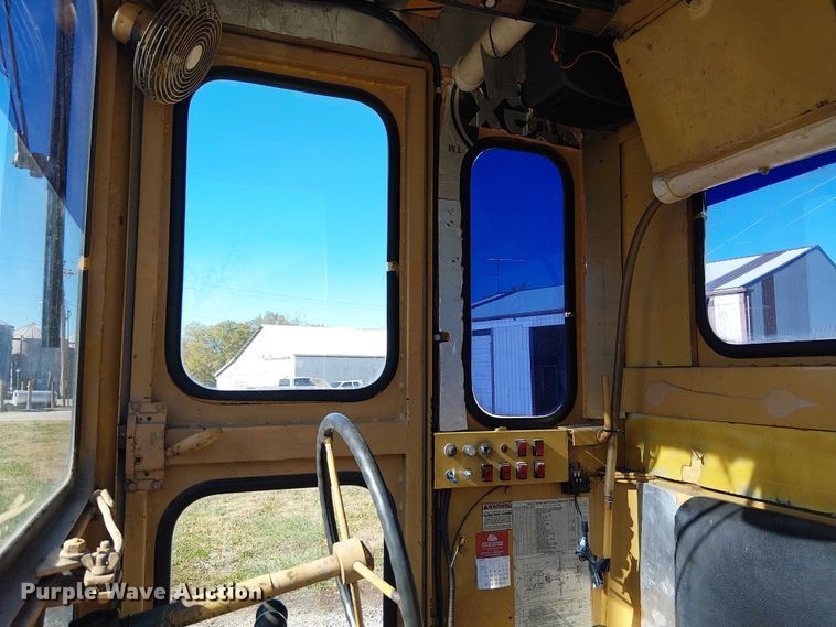 image for item FK0524 1957 Allis-Chalmers D rigid frame motor grader