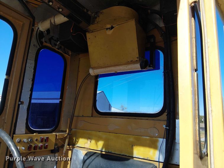 image for item FK0524 1957 Allis-Chalmers D rigid frame motor grader