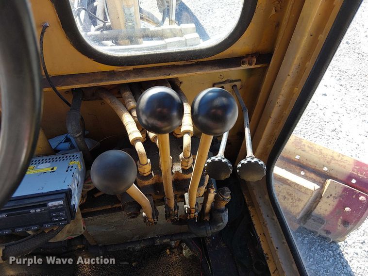 image for item FK0524 1957 Allis-Chalmers D rigid frame motor grader