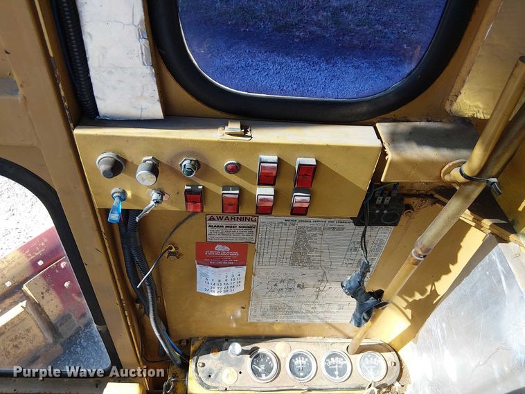 image for item FK0524 1957 Allis-Chalmers D rigid frame motor grader