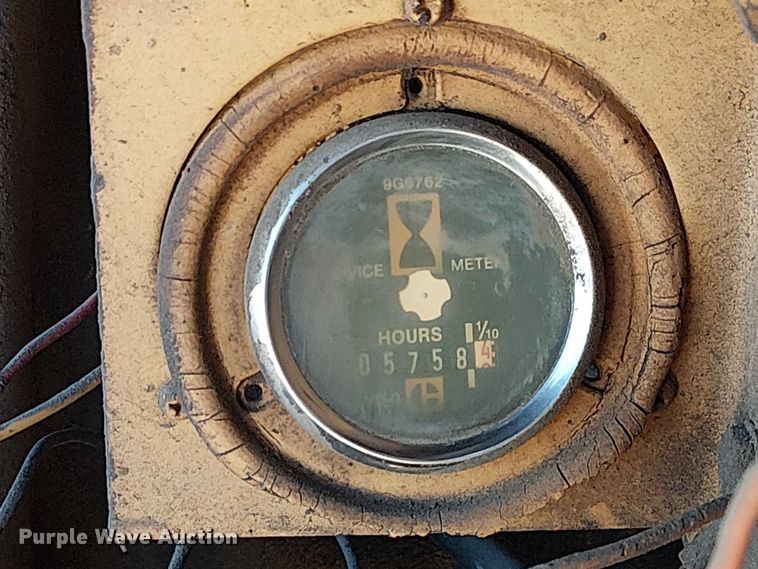 image for item FK0524 1957 Allis-Chalmers D rigid frame motor grader