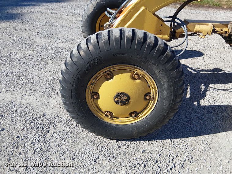 image for item FK0524 1957 Allis-Chalmers D rigid frame motor grader