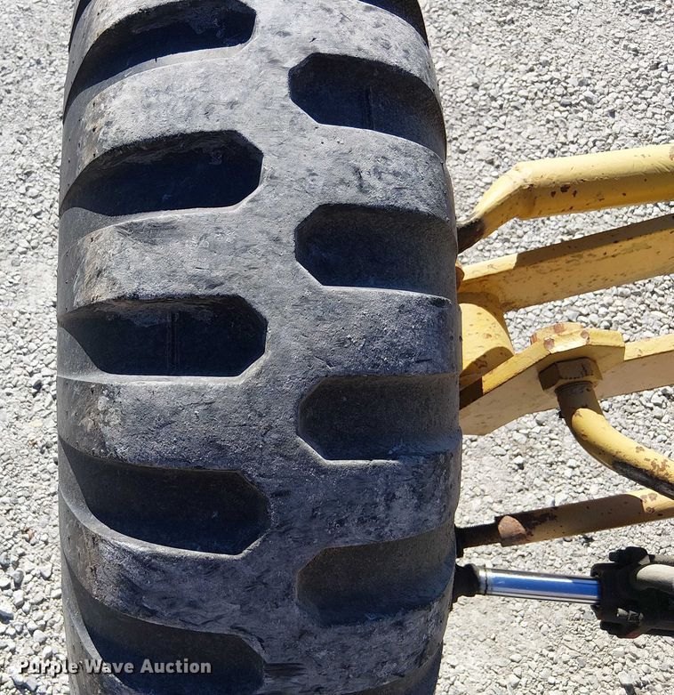 image for item FK0524 1957 Allis-Chalmers D rigid frame motor grader