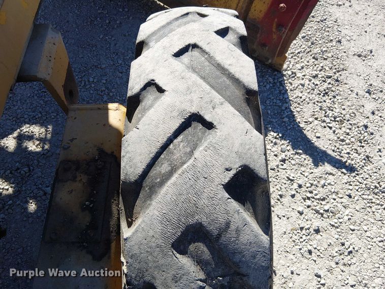 image for item FK0524 1957 Allis-Chalmers D rigid frame motor grader