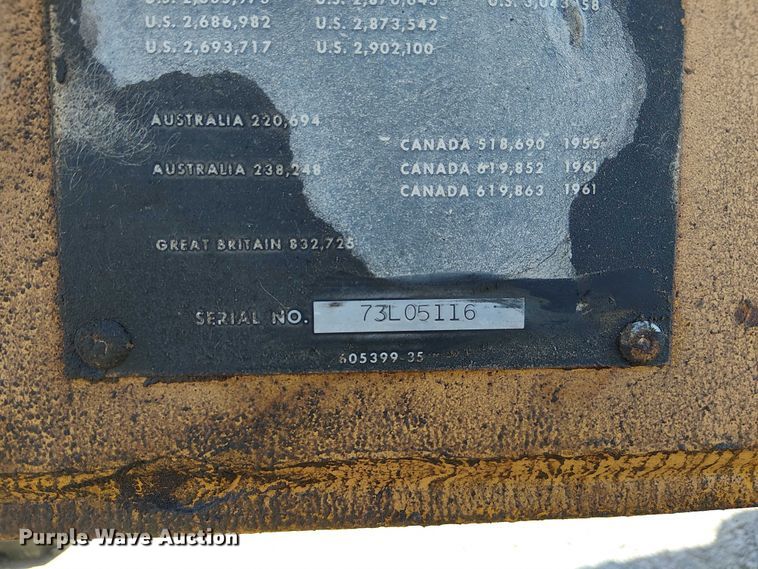 image for item FK0524 1957 Allis-Chalmers D rigid frame motor grader