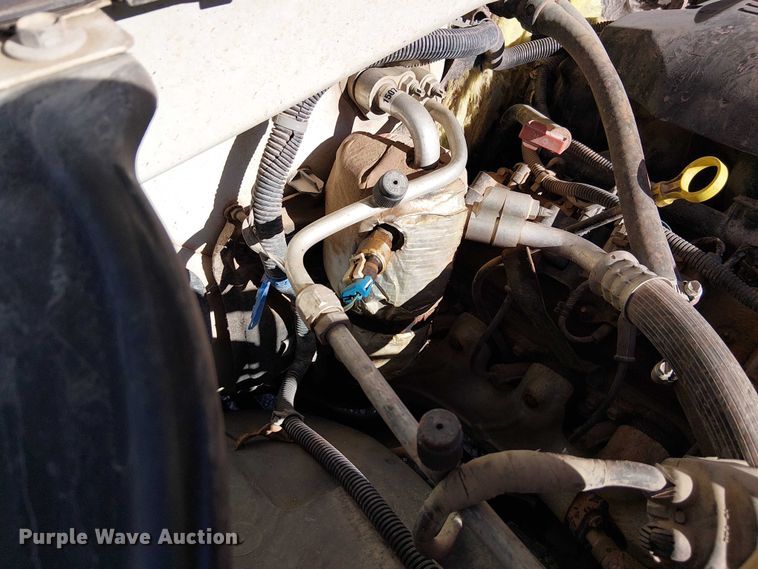 image for item FK0539 2002 Chevrolet Silverado 2500HD utility bed pickup truck