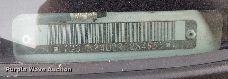 image for item FK0539 2002 Chevrolet Silverado 2500HD utility bed pickup truck