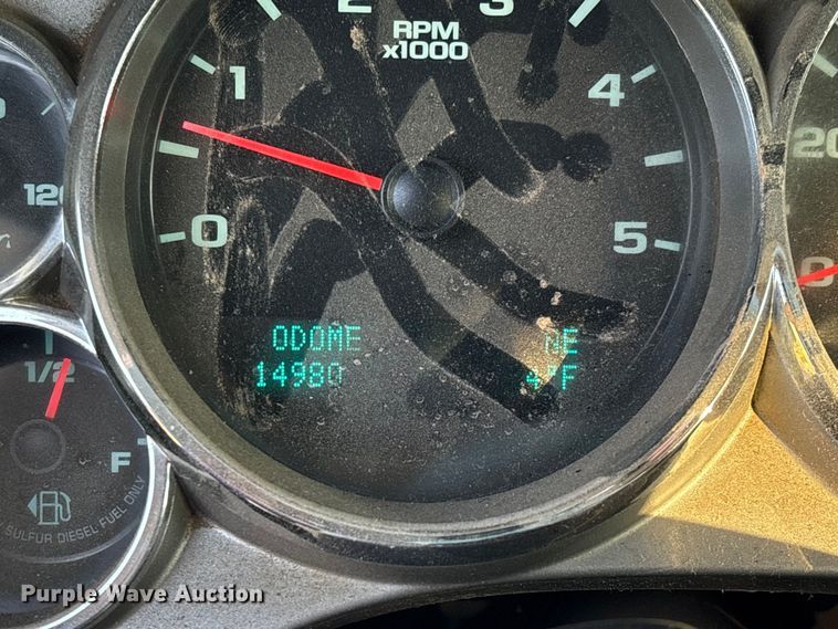 image for item IE9190 2011 Chevrolet Silverado 3500HD Crew Cab pickup truck