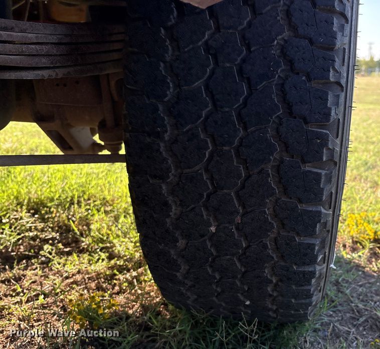 image for item IE9190 2011 Chevrolet Silverado 3500HD Crew Cab pickup truck