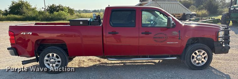 image for item IE9191 2011 Chevrolet Silverado 3500HD Crew Cab pickup truck