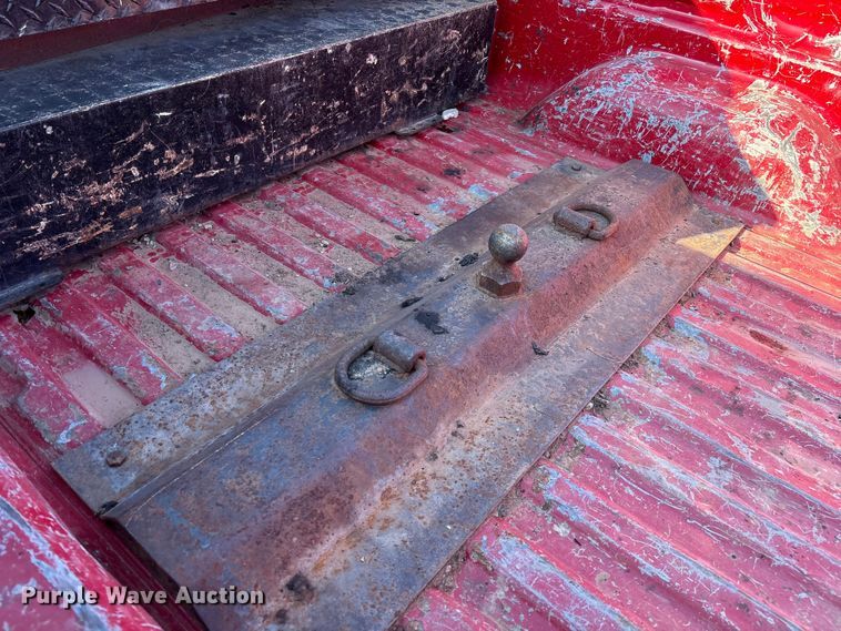 image for item IE9191 2011 Chevrolet Silverado 3500HD Crew Cab pickup truck