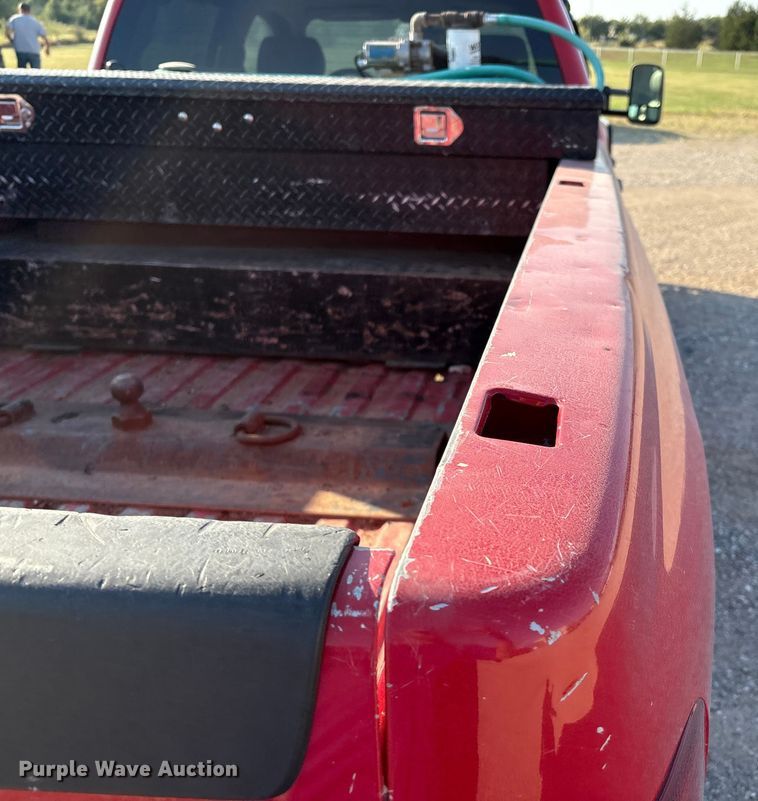 image for item IE9191 2011 Chevrolet Silverado 3500HD Crew Cab pickup truck