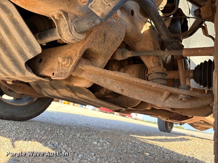 image for item IE9191 2011 Chevrolet Silverado 3500HD Crew Cab pickup truck