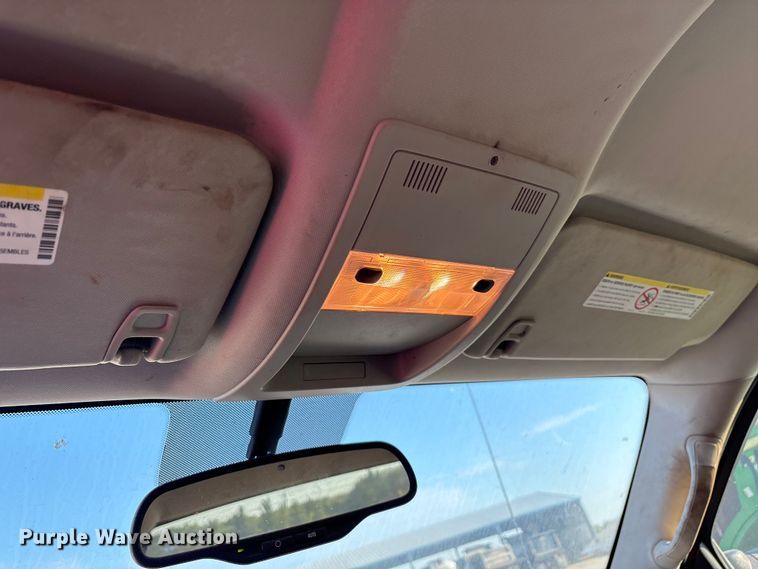 image for item IE9191 2011 Chevrolet Silverado 3500HD Crew Cab pickup truck