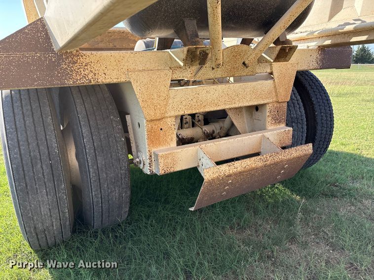 image for item IE9194 2014 CTS BDT-40 LW bottom dump trailer