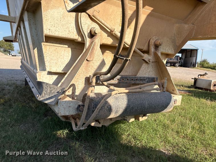 image for item IE9194 2014 CTS BDT-40 LW bottom dump trailer