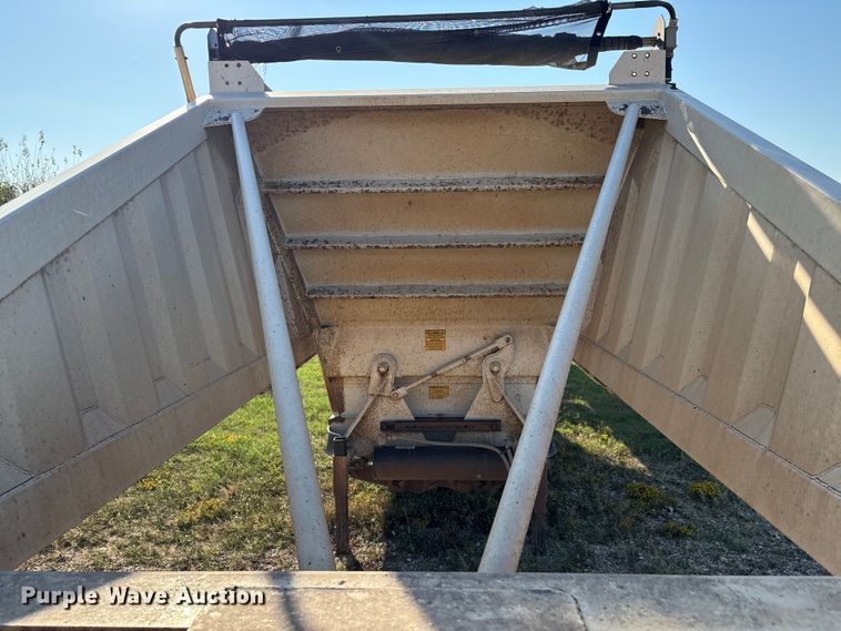 image for item IE9194 2014 CTS BDT-40 LW bottom dump trailer