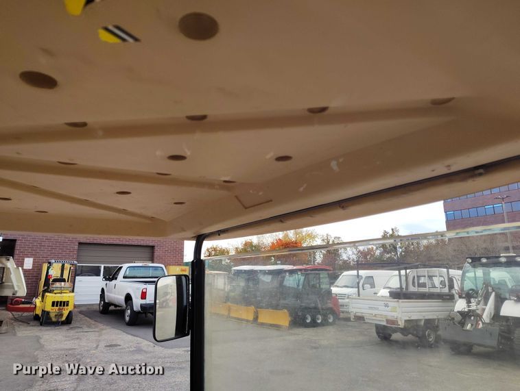 image for item IH9306 2002 EZ-GO Workhorse 1200 GLX golf cart