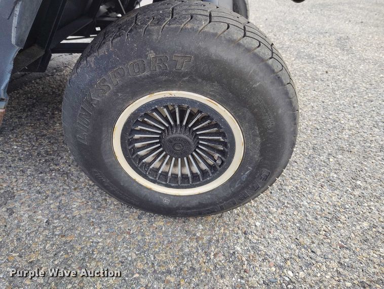 image for item IH9306 2002 EZ-GO Workhorse 1200 GLX golf cart