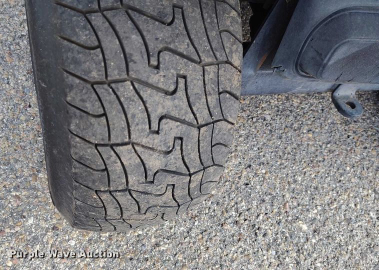 image for item IH9306 2002 EZ-GO Workhorse 1200 GLX golf cart