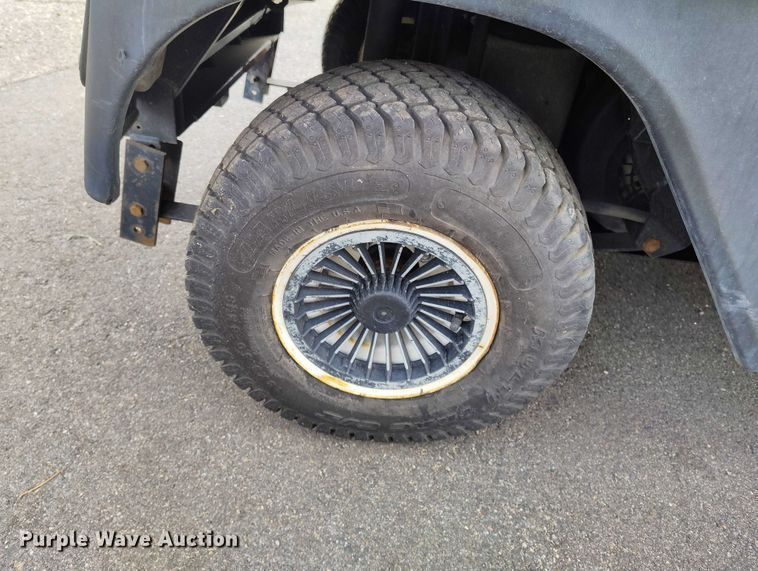 image for item IH9306 2002 EZ-GO Workhorse 1200 GLX golf cart