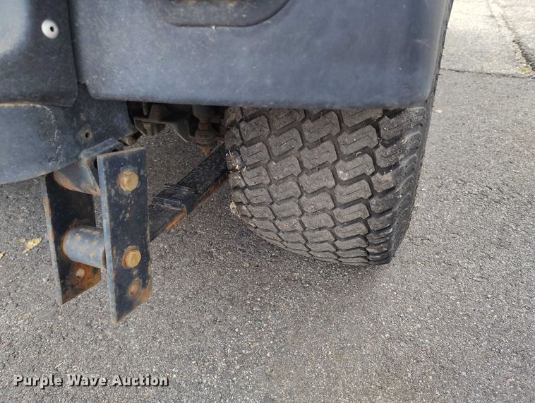 image for item IH9306 2002 EZ-GO Workhorse 1200 GLX golf cart