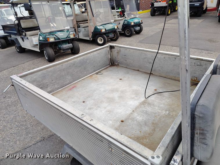 image for item IH9307 2004 Club Car 800 2 golf cart