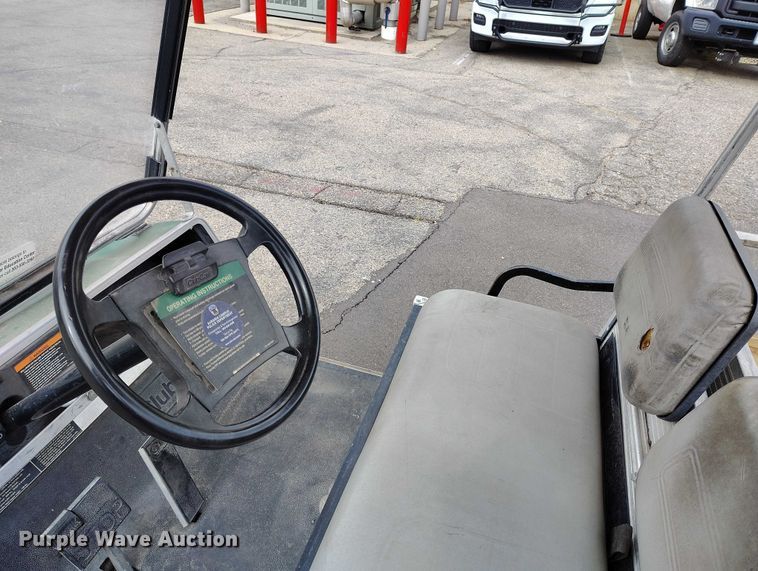 image for item IH9307 2004 Club Car 800 2 golf cart