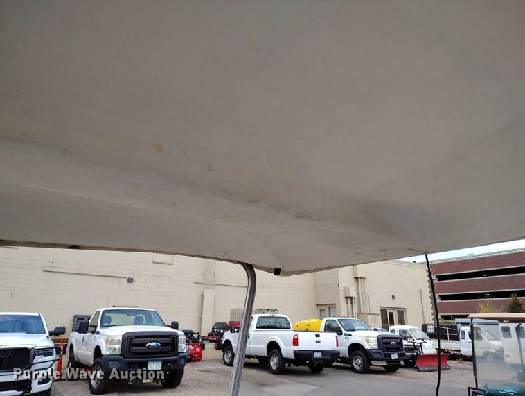 image for item IH9307 2004 Club Car 800 2 golf cart