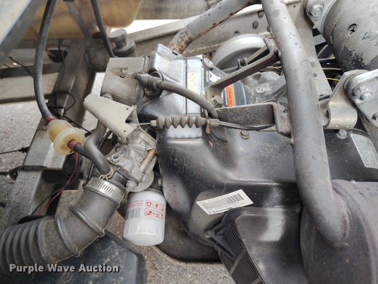 image for item IH9307 2004 Club Car 800 2 golf cart