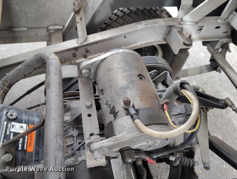 image for item IH9307 2004 Club Car 800 2 golf cart