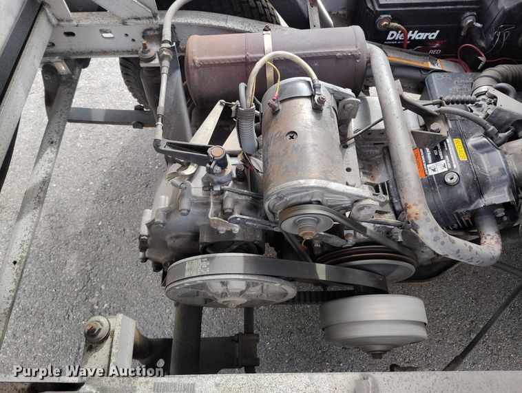 image for item IH9307 2004 Club Car 800 2 golf cart