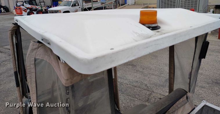 image for item IH9309 2008 Club Car 800 2 golf cart