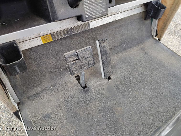 image for item IH9309 2008 Club Car 800 2 golf cart