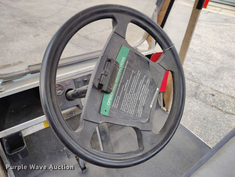 image for item IH9309 2008 Club Car 800 2 golf cart