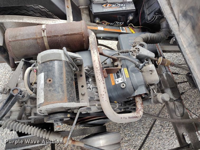 image for item IH9309 2008 Club Car 800 2 golf cart