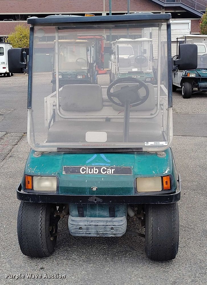 image for item IH9310 1999 Club Car 800 2 golf cart